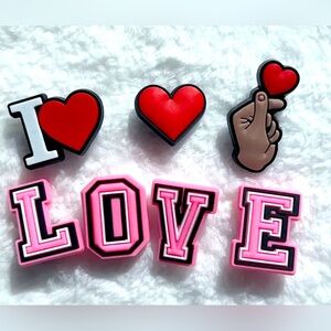 Shoe Charms Letters and hearts - pink - fit crocs